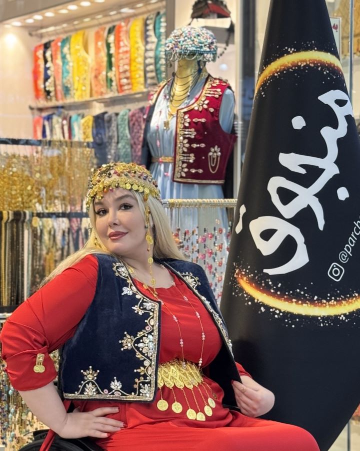 سخمه سنگ دوزی شده مدل دلا- مشکی- مخمل