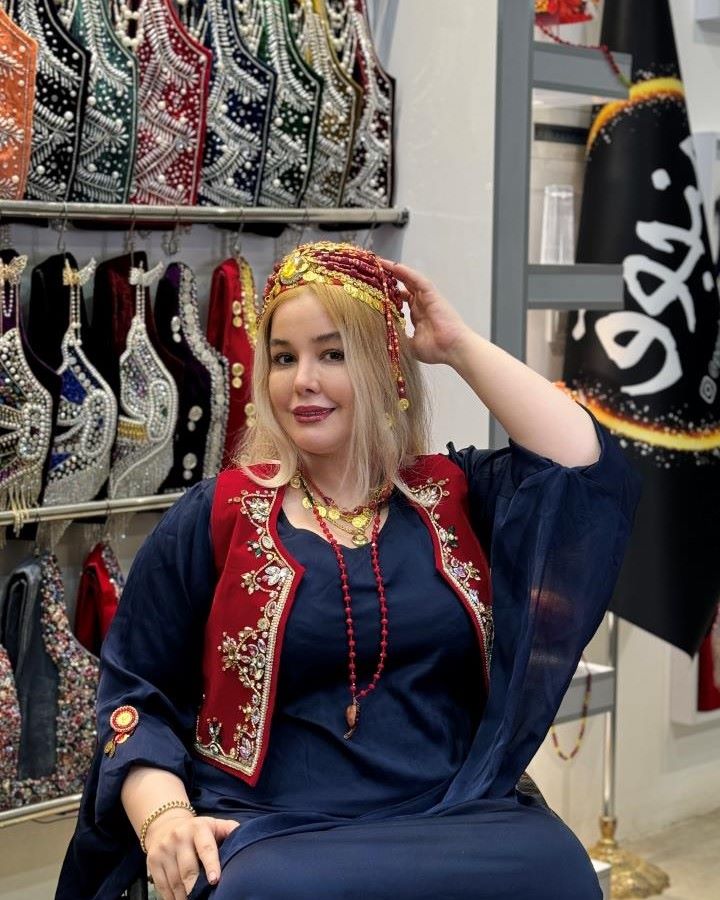 سخمه و کراس کردی- منجوق