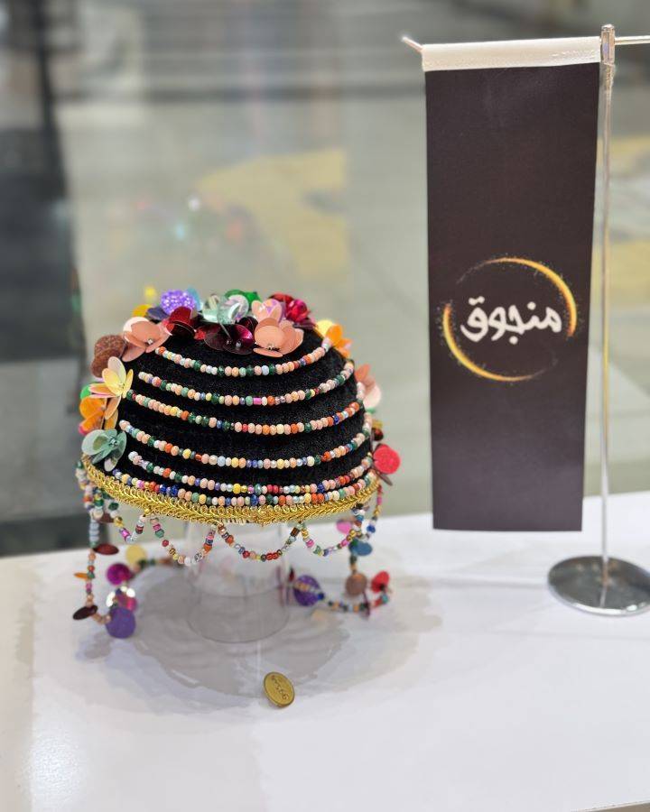 کلاه کردی برند منجوق مدل گلی