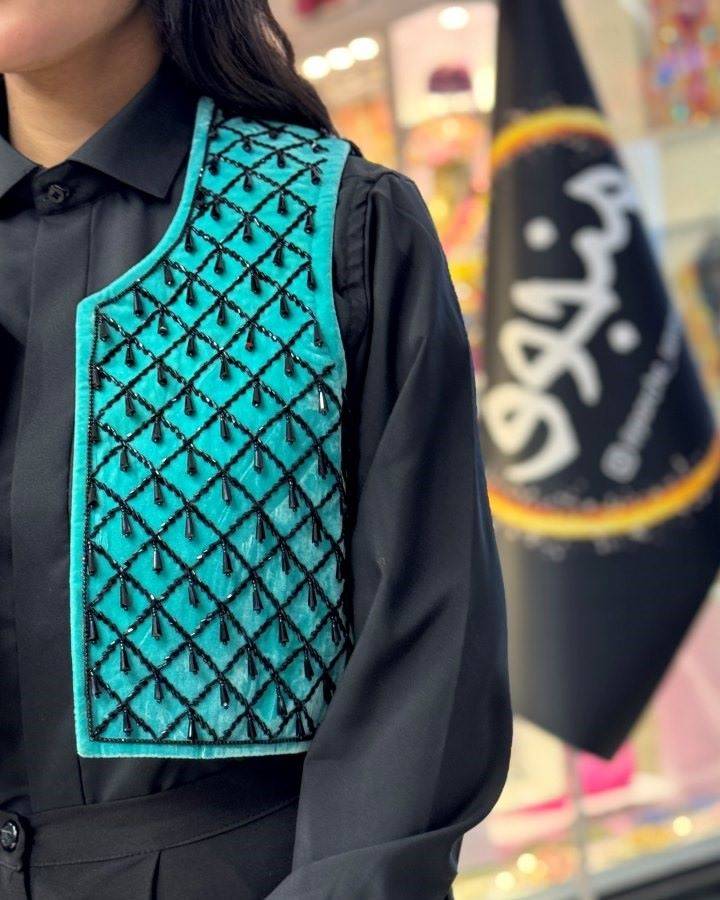 جلیقه جواهر دوزی برند منجوق مدل زنبوری