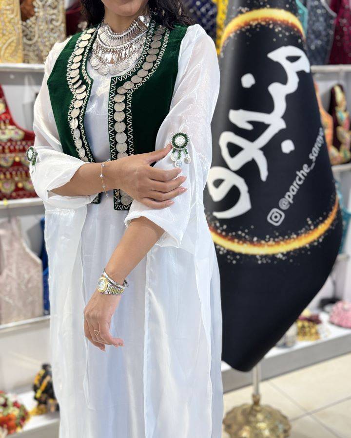 سخمه با سکه شیر و خورشید اصل برند منجوق