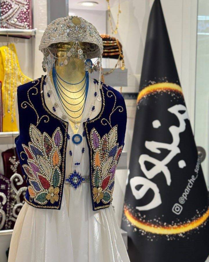 جلیقه ملیله دوزی مدل بوته رنگی 1 منجوق
