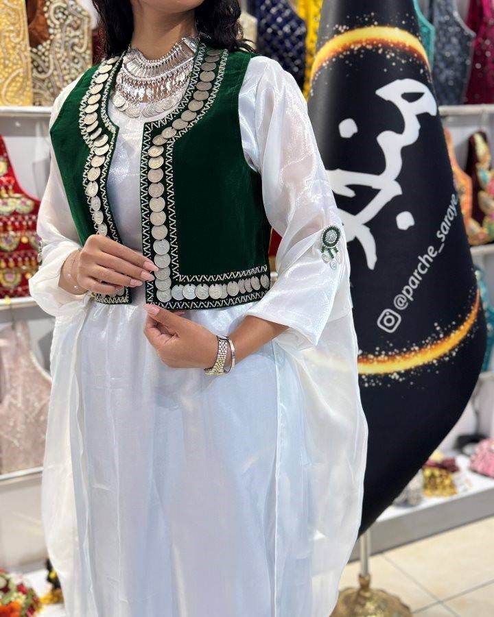 سخمه با سکه شیر و خورشید اصل برند منجوق