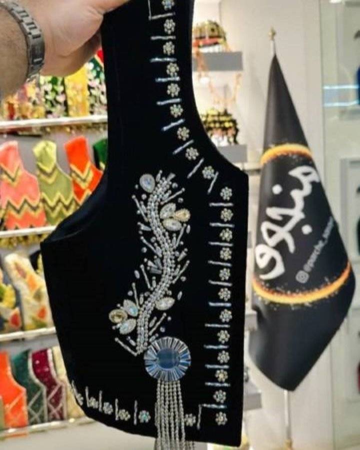 جلیقه کردی جواهردوزی مدل آینه ای برند منجوق