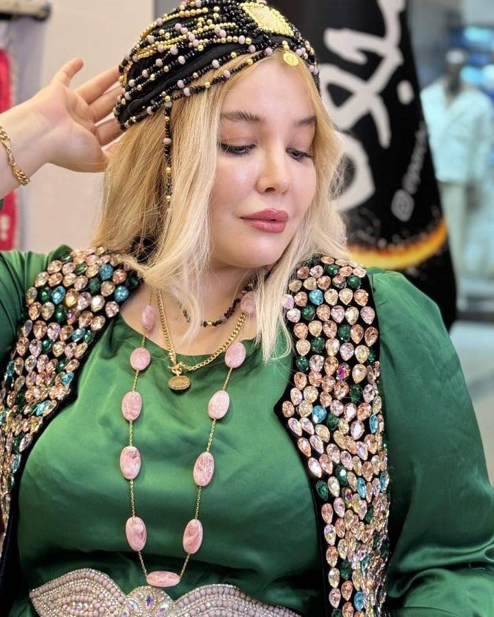 سخمه برند منجوق مدل بلورین